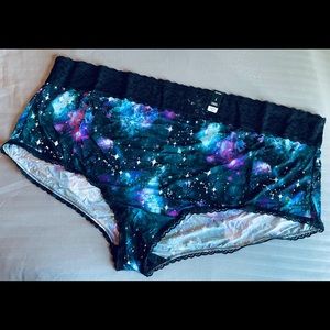 MULTICOLOR GALAXY & BLACK SECOND SKIN CHEEKY PANTY